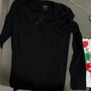 GAP Men's Long Sleeve Black Henley